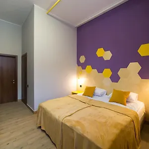 Отель Bee Station, Киев