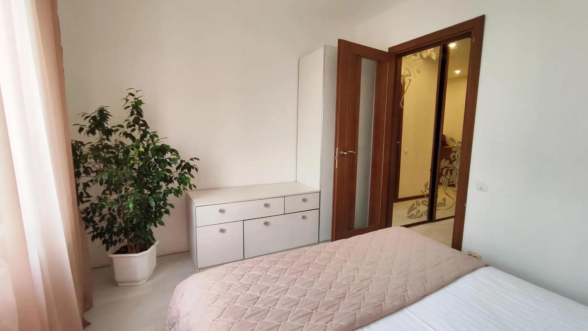 Apartment Ferienwohnung 1/10 Вулиця Радунська Kiew Ukraine