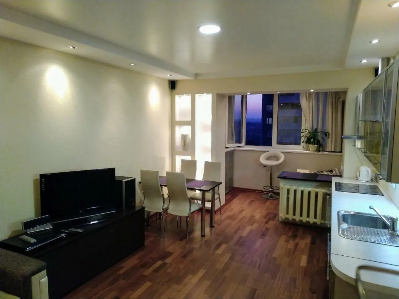 Ferienwohnung 1/10 Вулиця Радунська Kiew 0*,  Ukraine