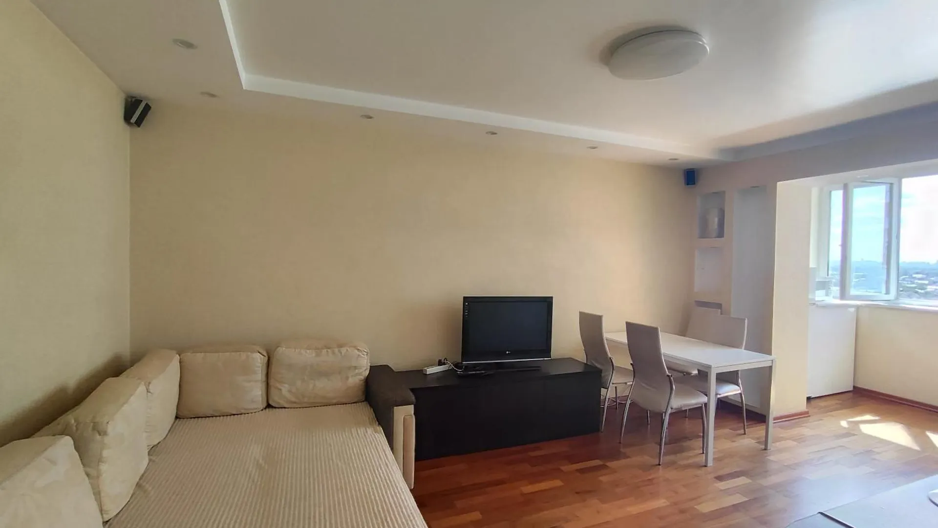 1/10 Вулиця Радунська Appartement Kiev